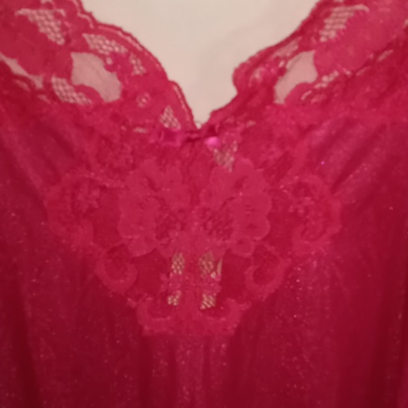 New nightgown - Picture 2 of 5